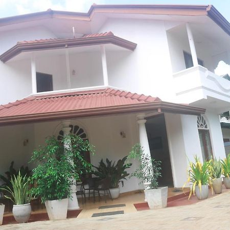 Thidasa Holiday Resort أنرادابورام المظهر الخارجي الصورة