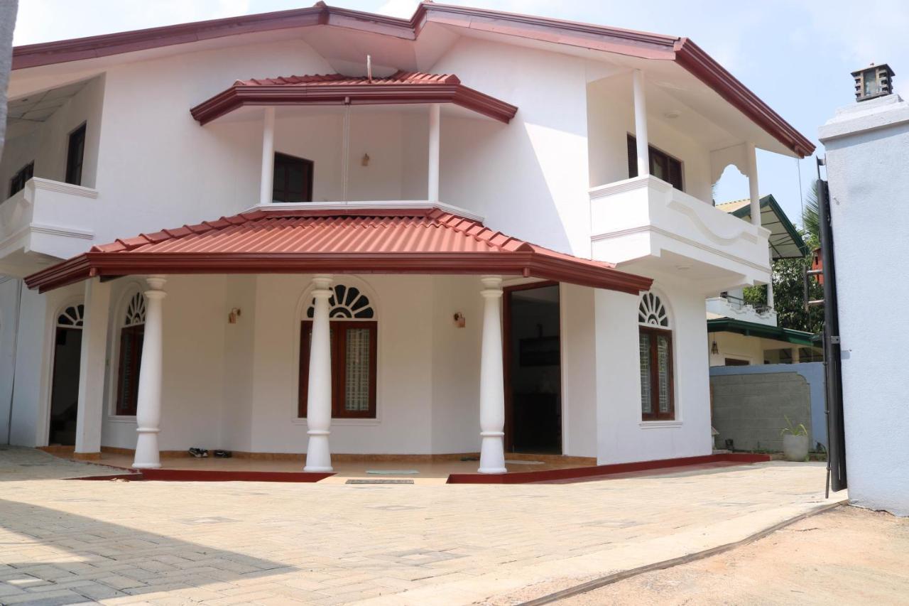 Thidasa Holiday Resort أنرادابورام المظهر الخارجي الصورة