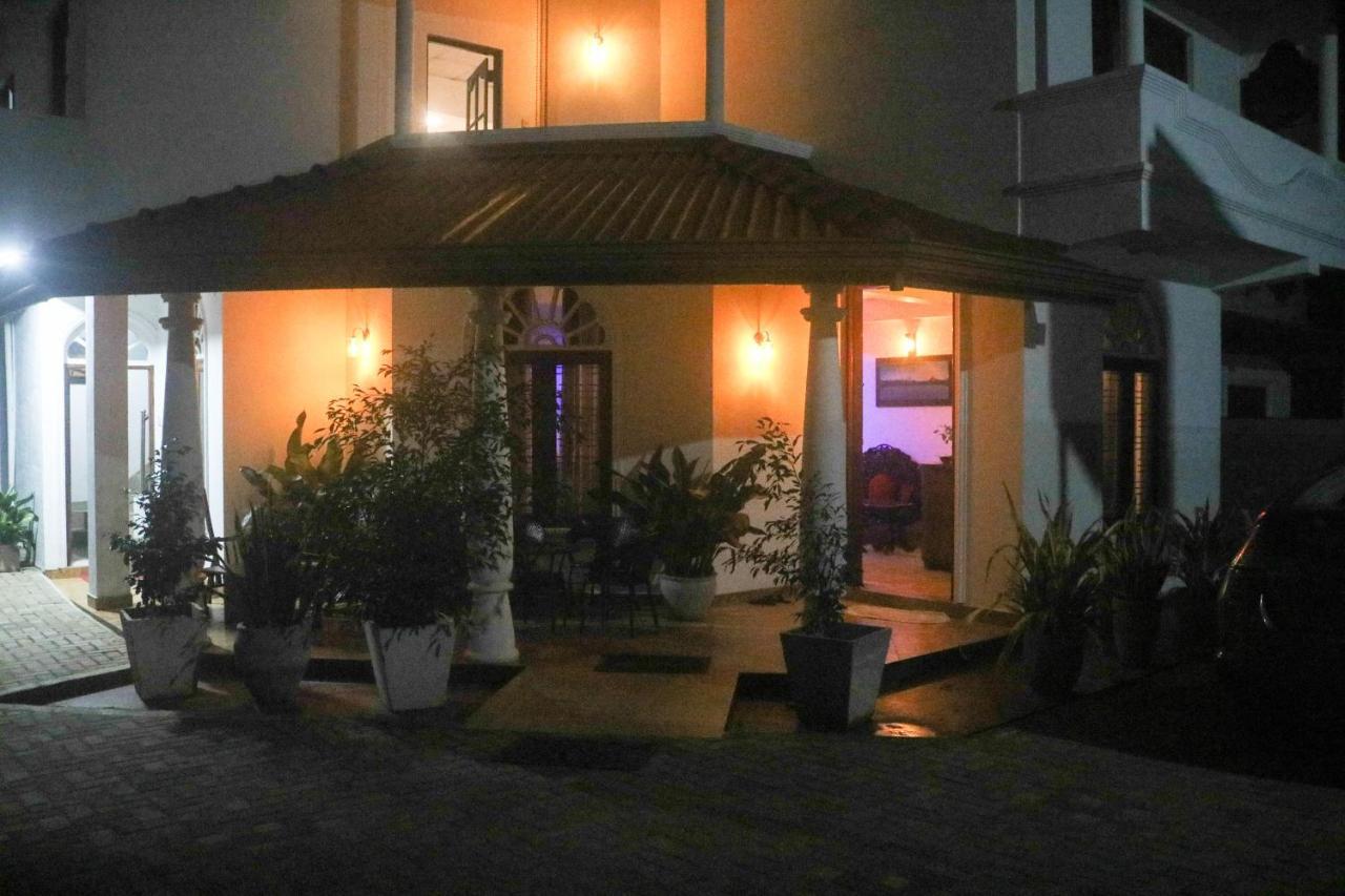 Thidasa Holiday Resort أنرادابورام المظهر الخارجي الصورة
