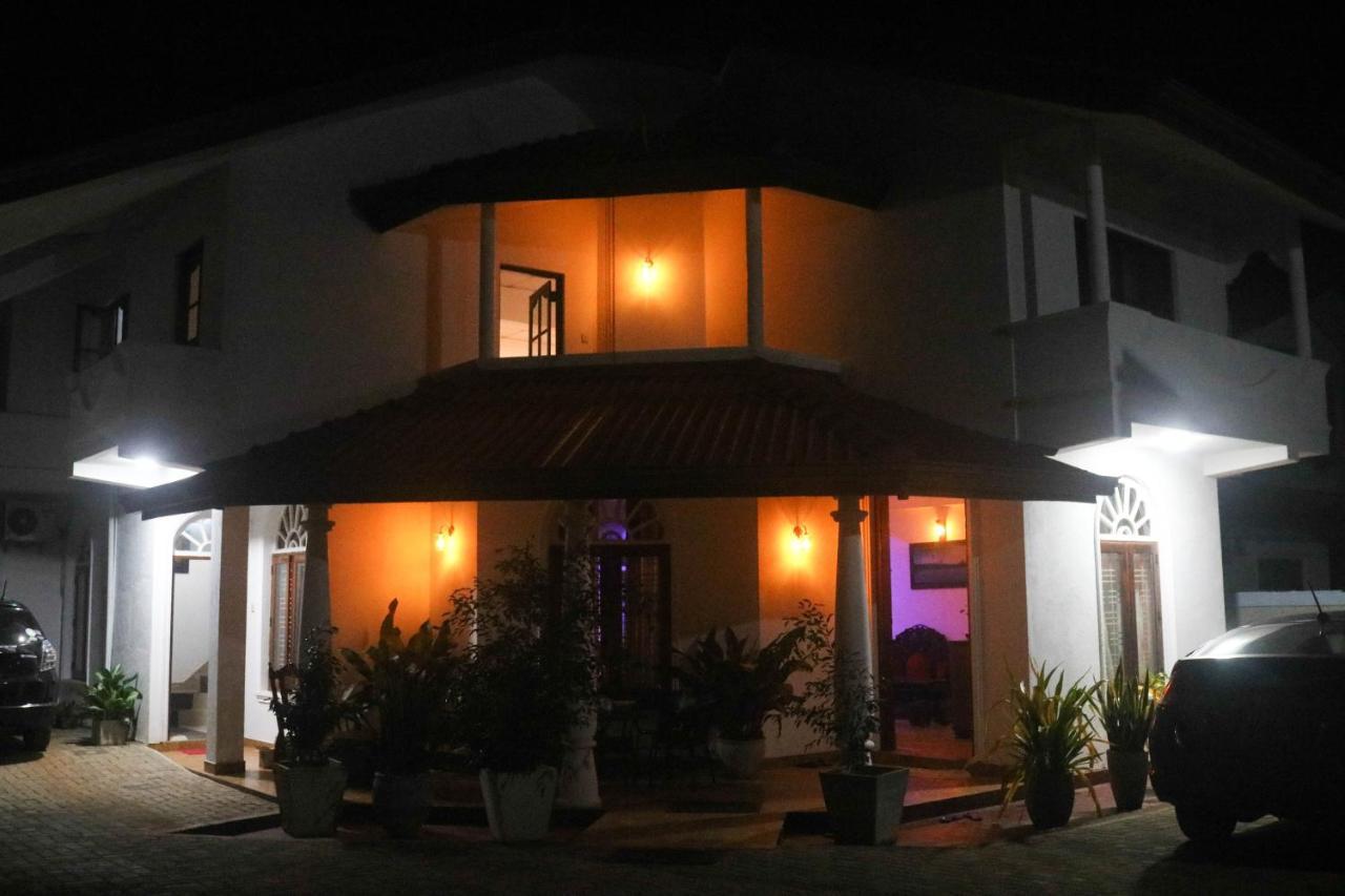 Thidasa Holiday Resort أنرادابورام المظهر الخارجي الصورة